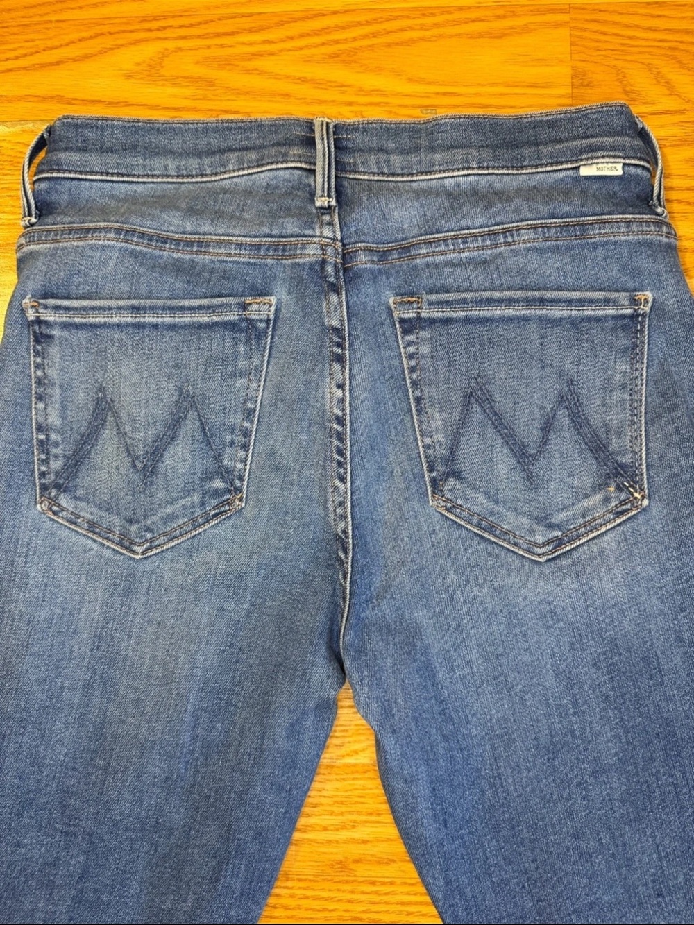 MOTHER The Lil Weekender Fray Jeans Sz 27 A Groovy Kind Of Love Flare Raw Hem - Picture 3 of 10